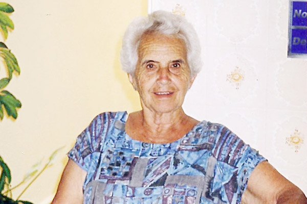 Ontem, 4 de agosto, foi aniversário de dona Altina Saturi Silva, que completou seus 89 anos. Ela foi enfermeira da Santa Casa durante 25 anos, tendo até participado comigo do Cidade Contra Cidade, no Sílvio Santos. Recebe o carinho dos 3 filhos (Irineu, C